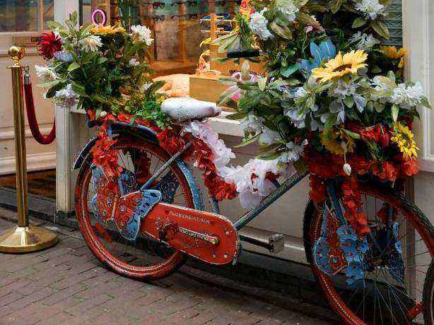 Table centrepiece